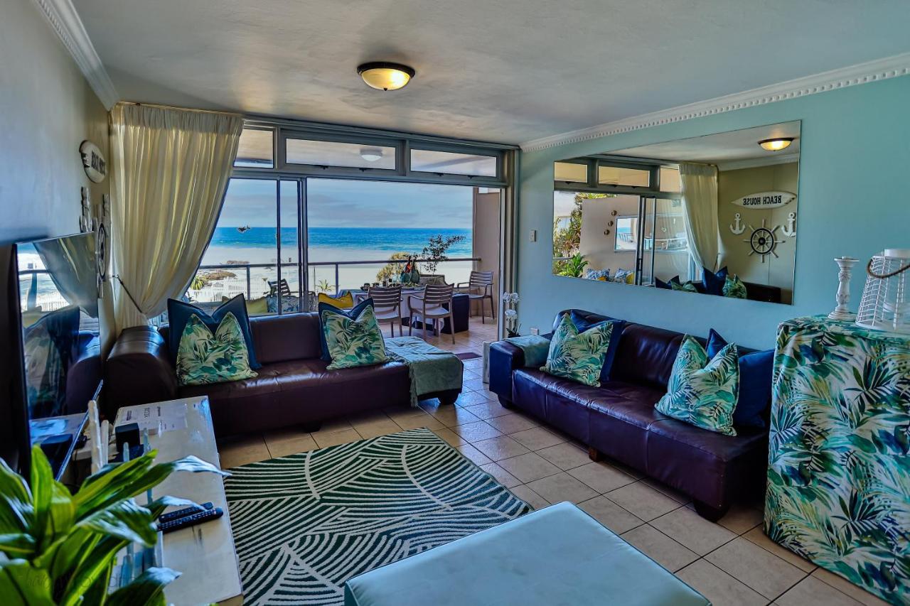 Apartment Sands Breaks Front *